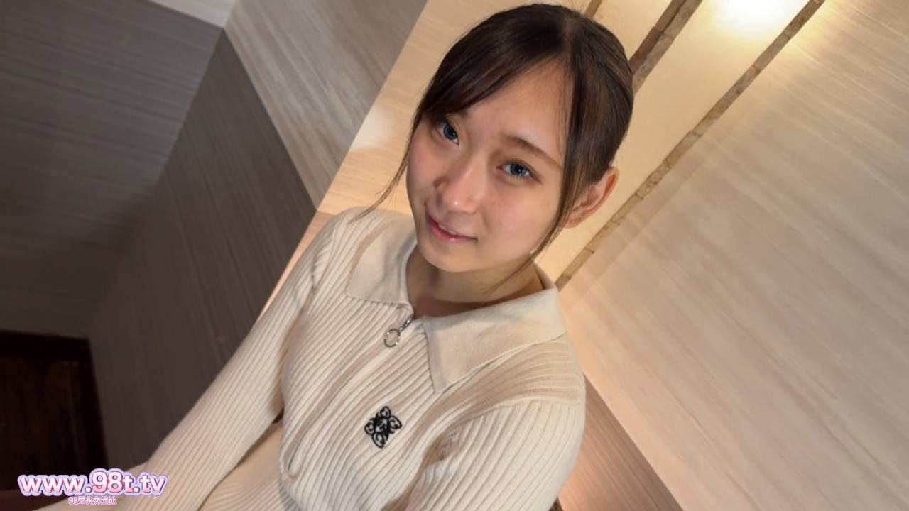 FC2PPV-4553654-かすみちゃん20歳狐顔美乳健全エステ嬢の濃厚手コキフェラと生中出しフィニッシュ